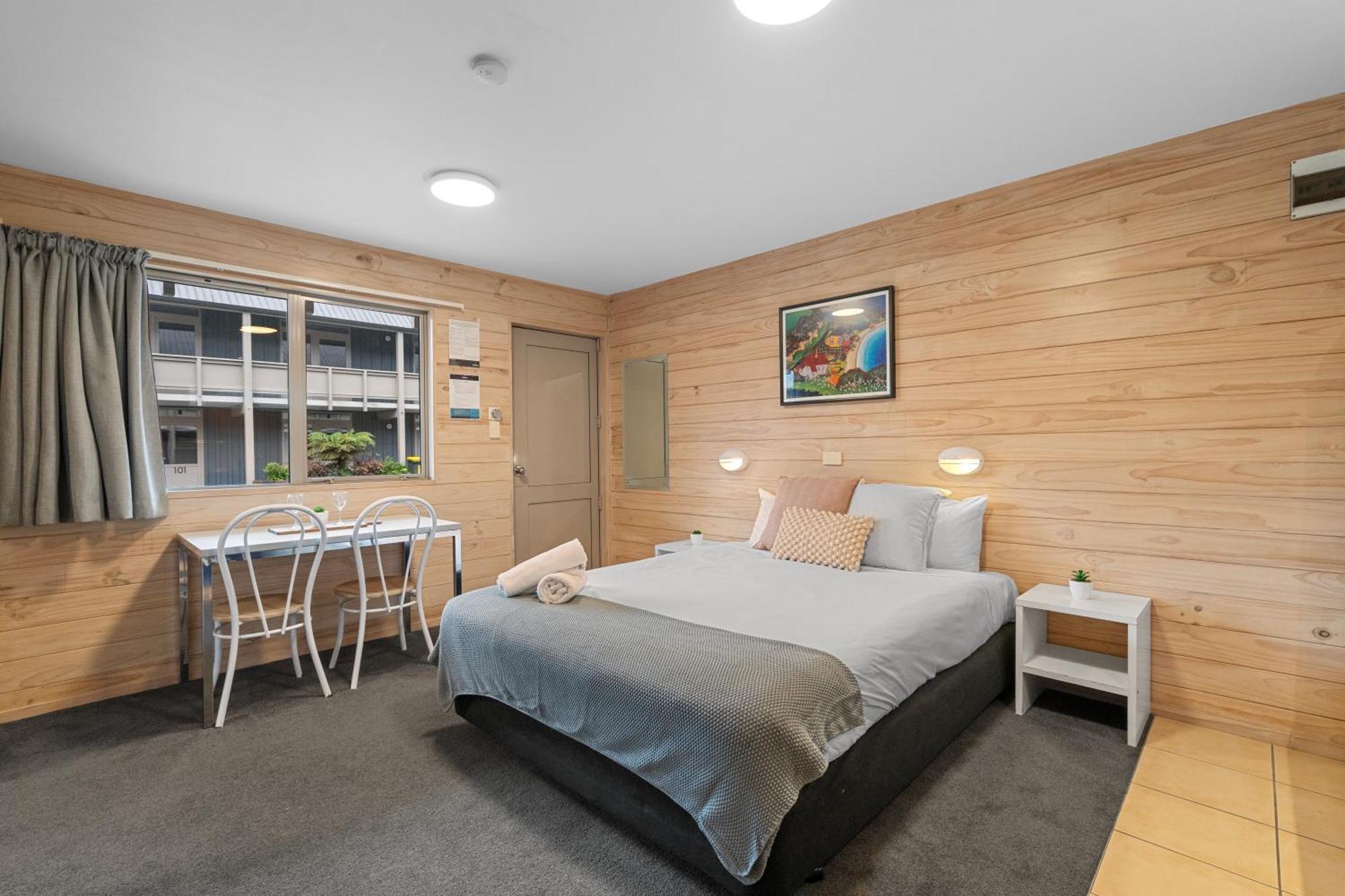 Tasman Holiday Parks - Крайстчёрч Экстерьер фото A studio apartment in New Zealand