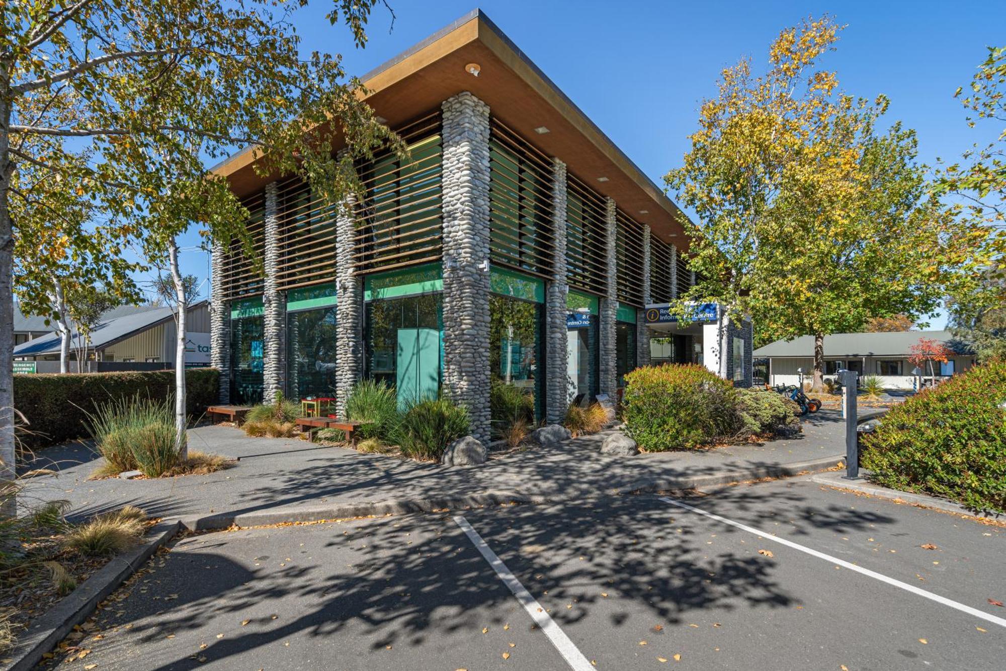Tasman Holiday Parks - Крайстчёрч Экстерьер фото The library at the University of Waikato's Hamilton campus