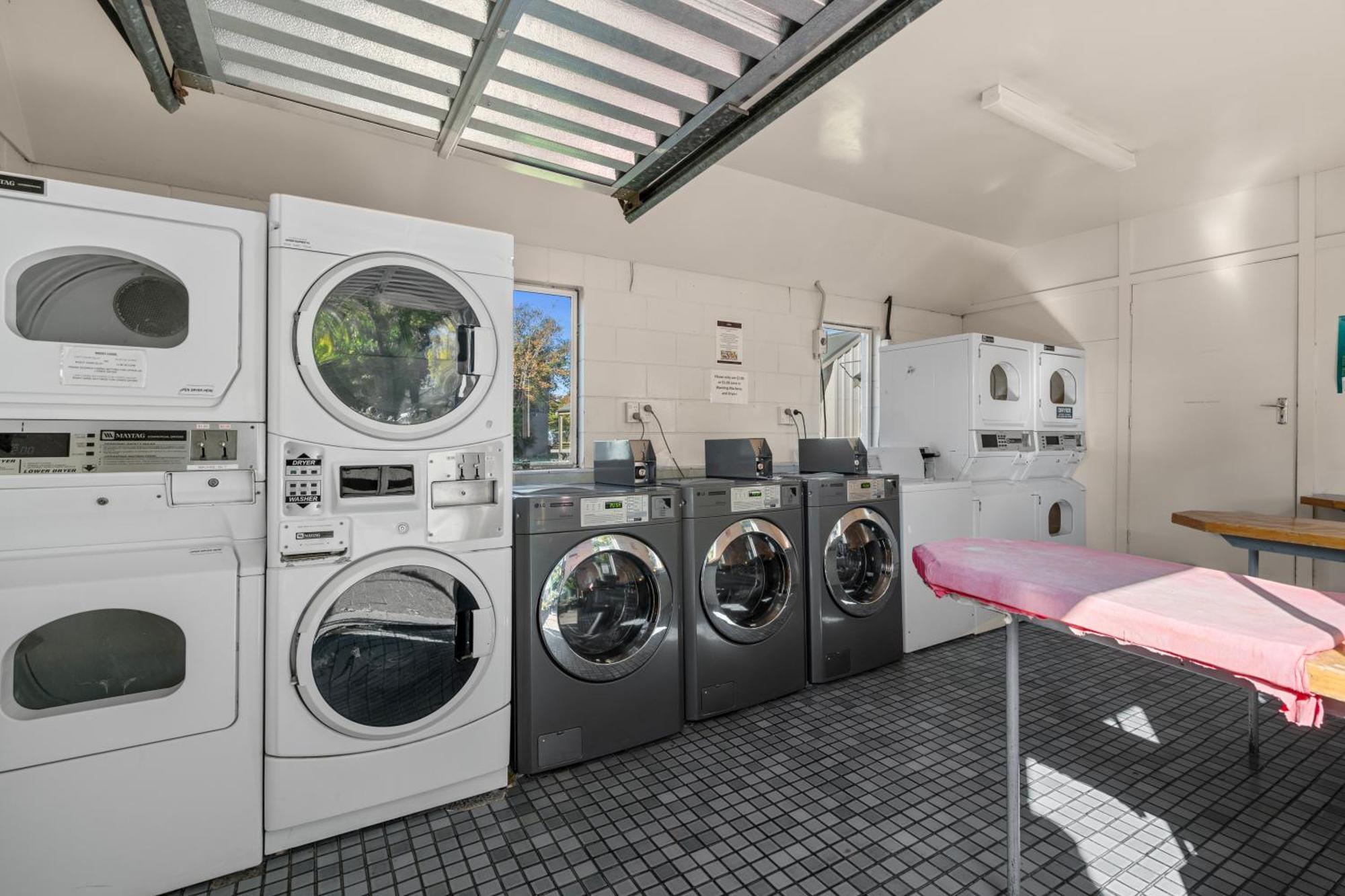 Tasman Holiday Parks - Крайстчёрч Экстерьер фото Laundry facilities at the University of Waikato